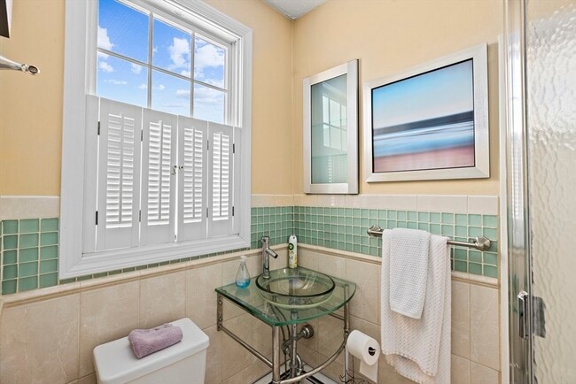 Building Photo - 23 Oceanside Dr