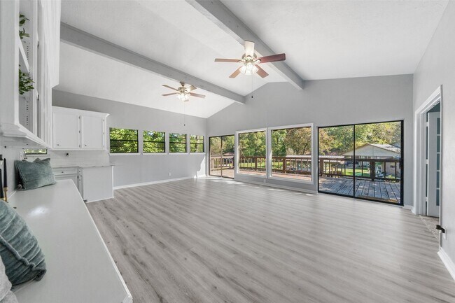 Building Photo - 124 Timbo Trail