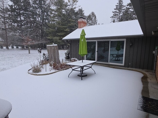 Building Photo - Furnished Mid-term Rental