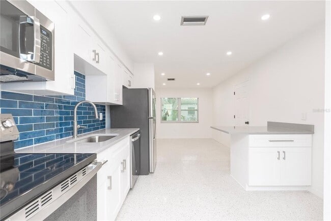 Building Photo - 1348 Boylan Ave