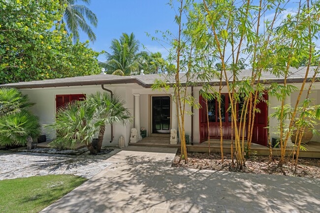Building Photo - 7500 S Flagler Dr