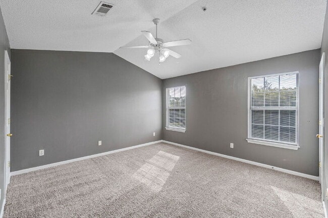 Building Photo - 266 Swaying Pine Ct