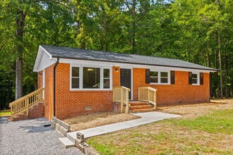 Building Photo - Minutes to Downtown Fort Mill - Renovated ...