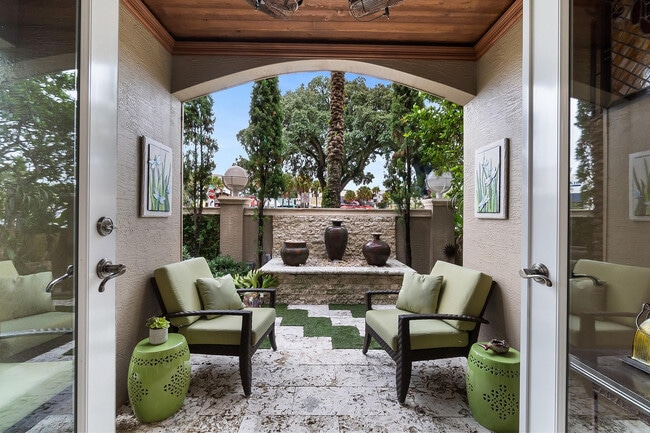 Building Photo - 301 Tarpon Dr