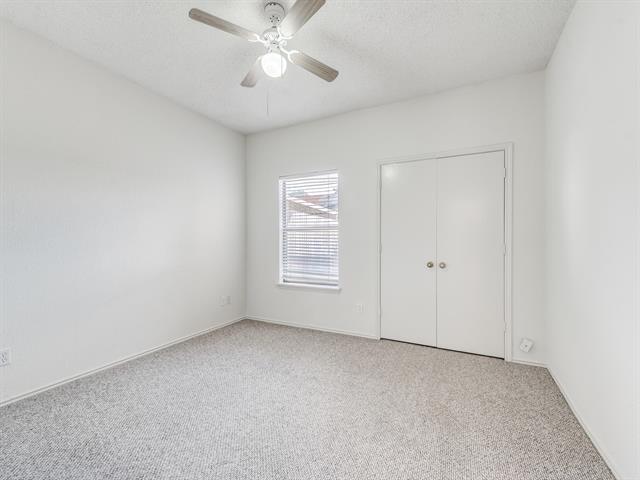 Building Photo - 715 Normandy Dr