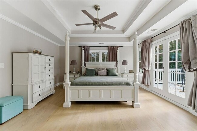 Building Photo - 302 Hascall Rd NW