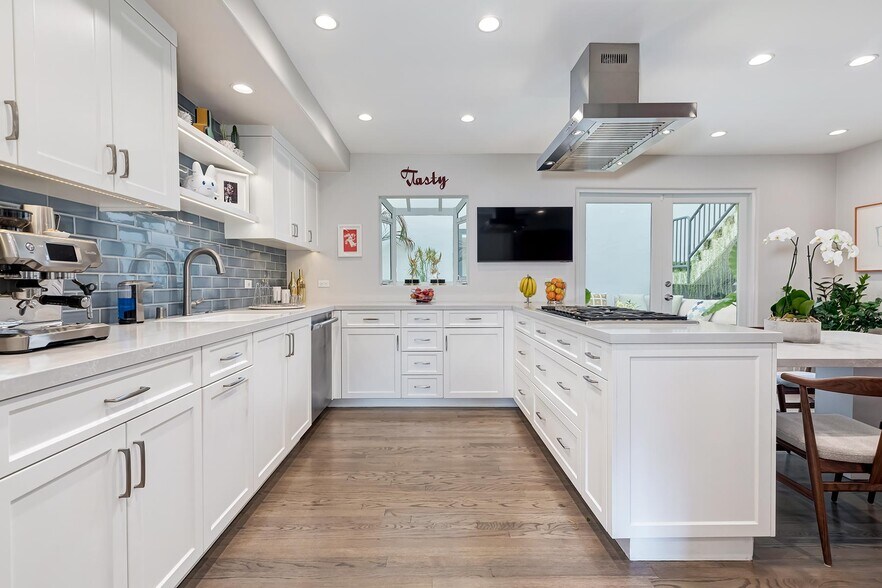 Kitchen - 8374 Yucca Trl