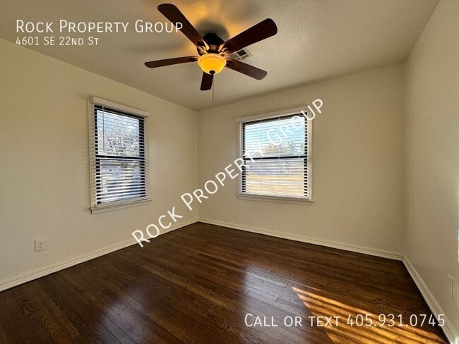 Building Photo - 4601 SE 22nd St