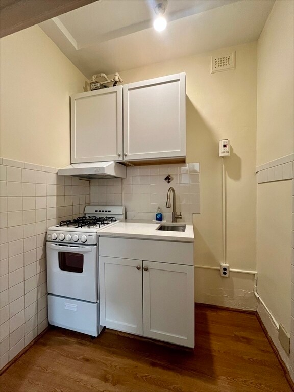 Building Photo - 8 Garrison St