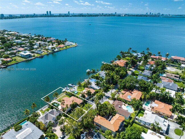 Building Photo - 7531 Beach View Dr