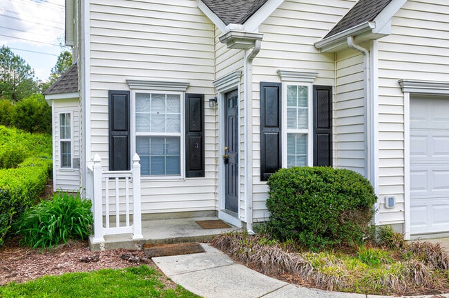 Building Photo - 6533 Clarksdale Ln