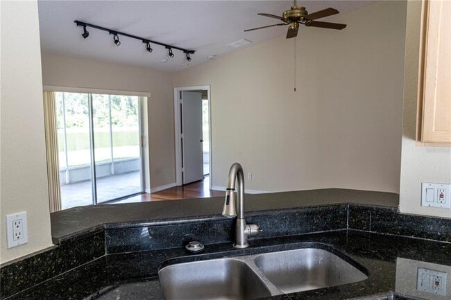 Building Photo - 29841 Morningmist Dr