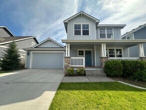 Building Photo - Coeur d'Alene Place Home