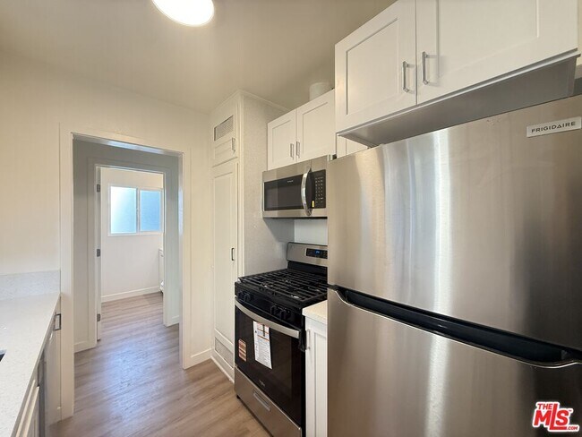 Building Photo - 1314 10th St