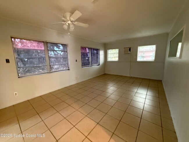 Building Photo - 1218 Willow Ln