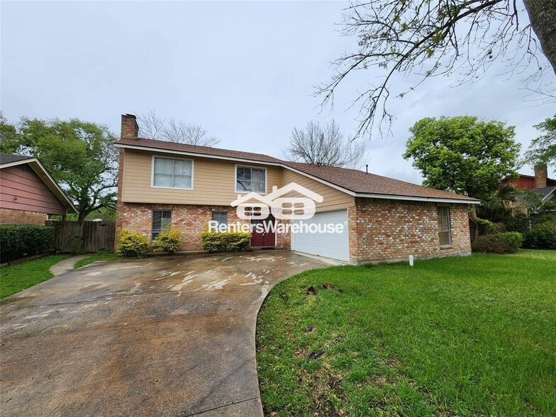Primary Photo - 2110 Hilton Head Dr