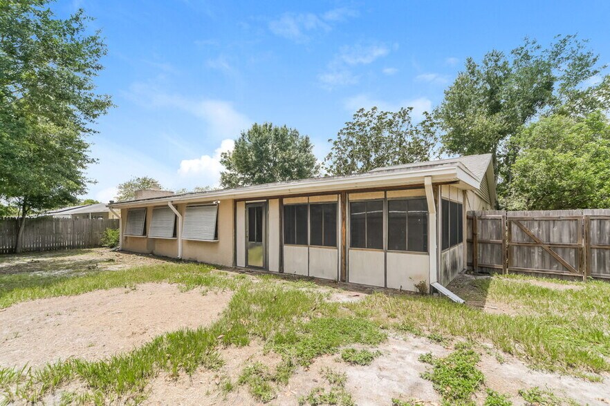 Building Photo - 123 Hidalgo Ave