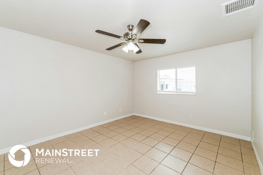 Building Photo - 1610 NE 43rd Terrace