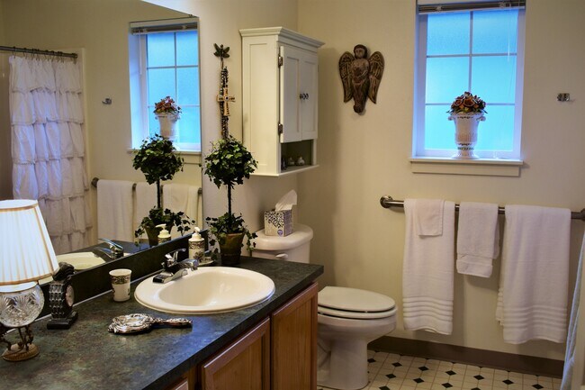 Building Photo - 5316 Fox Hollow Rd