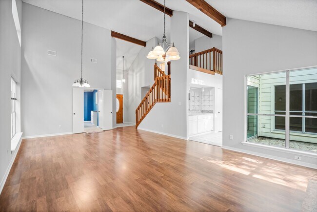 Building Photo - 22 S Rain Forest Ct