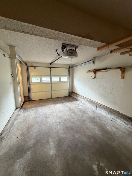 Building Photo - 26 Upson St