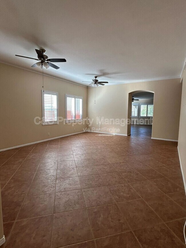 Building Photo - 30934 Crystalaire Dr
