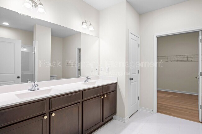 Building Photo - 9735 Kaleidoscope Row