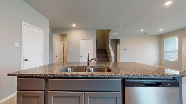 Building Photo - 24702 Crimson Pine Dr