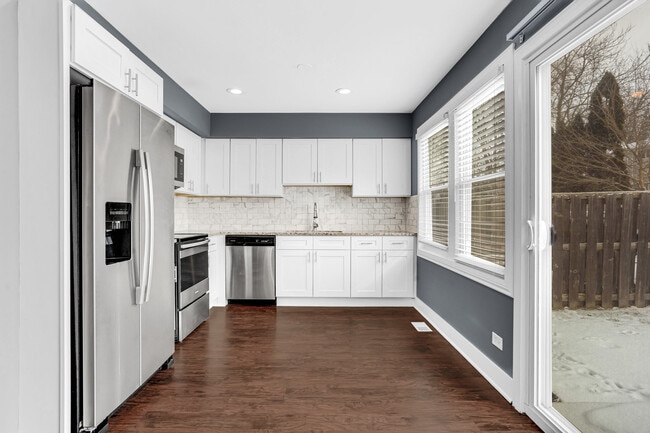 Building Photo - 2035 Stanley Ct