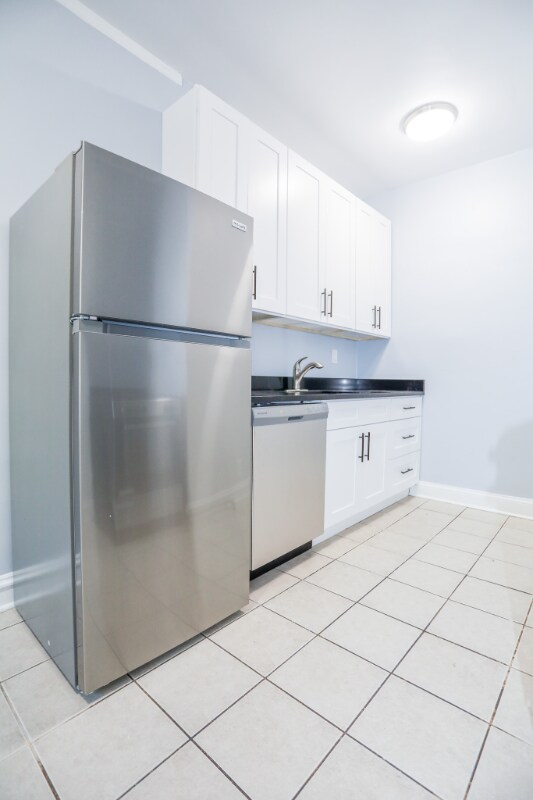 Building Photo - 5021 N Damen Ave