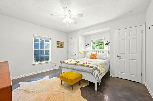 Building Photo - 8415 Bowling Green Dr