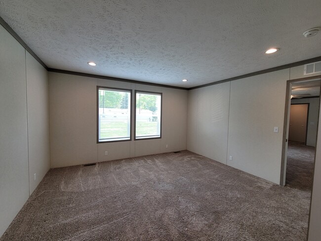 Building Photo - 9542 Seaway Dr