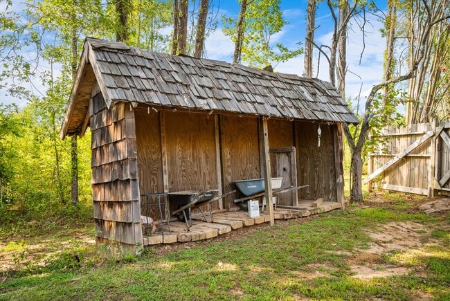 Building Photo - 139 Nantachie Dam
