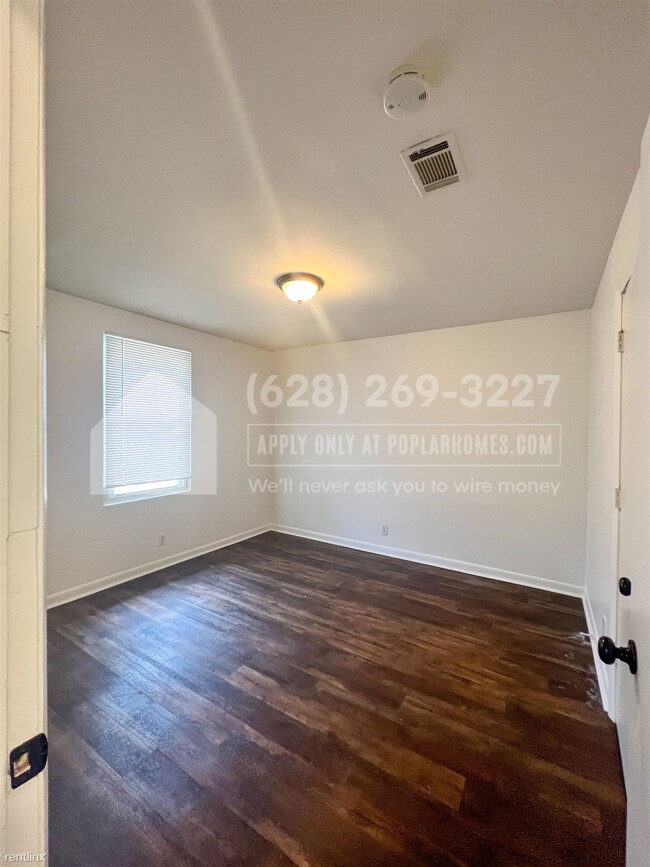 Building Photo - 2 br, 1 bath Duplex - 217 Queen Ave Unit B -