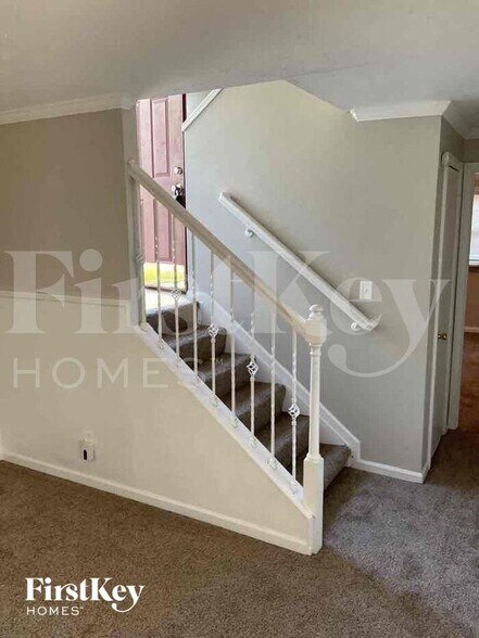 Building Photo - 3526 N Faculty Dr