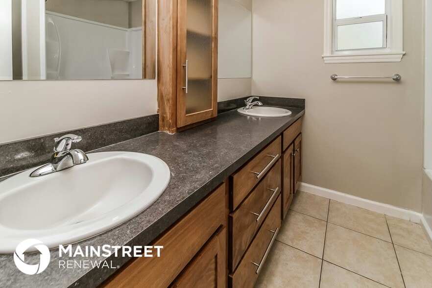 Building Photo - 613 Minnesota Ave