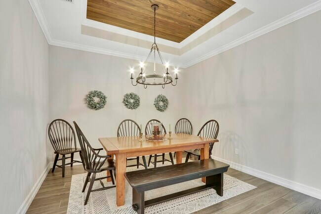Building Photo - 6120 NW Cullen Way