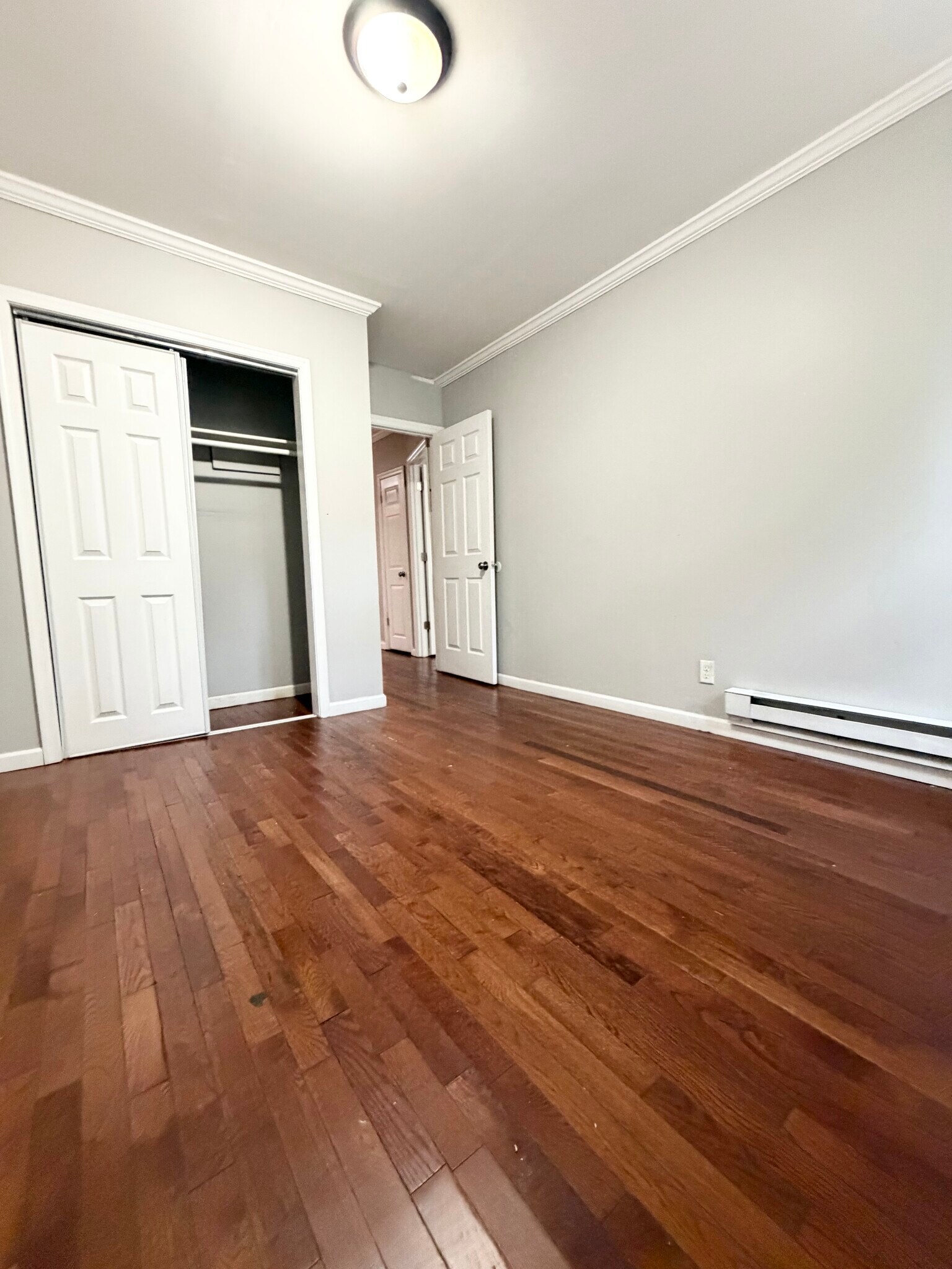 Building Photo - 1135 E 84th St
