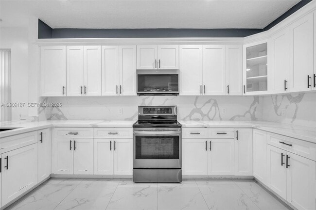 Building Photo - 5040 Willow Pond Rd W