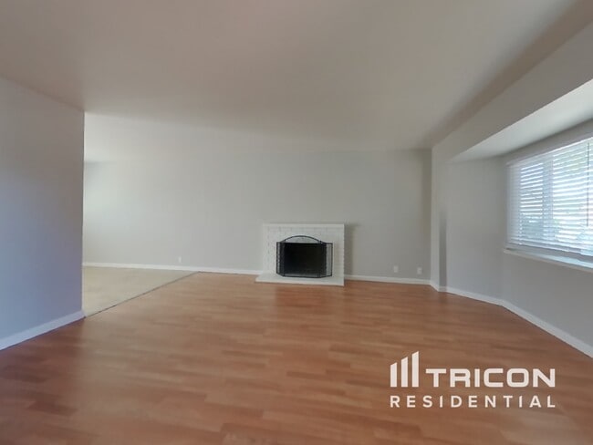 Building Photo - 2076 Harte Ct