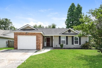 Building Photo - Charming 3-Bedroom Goose Creek Home with Sunroom