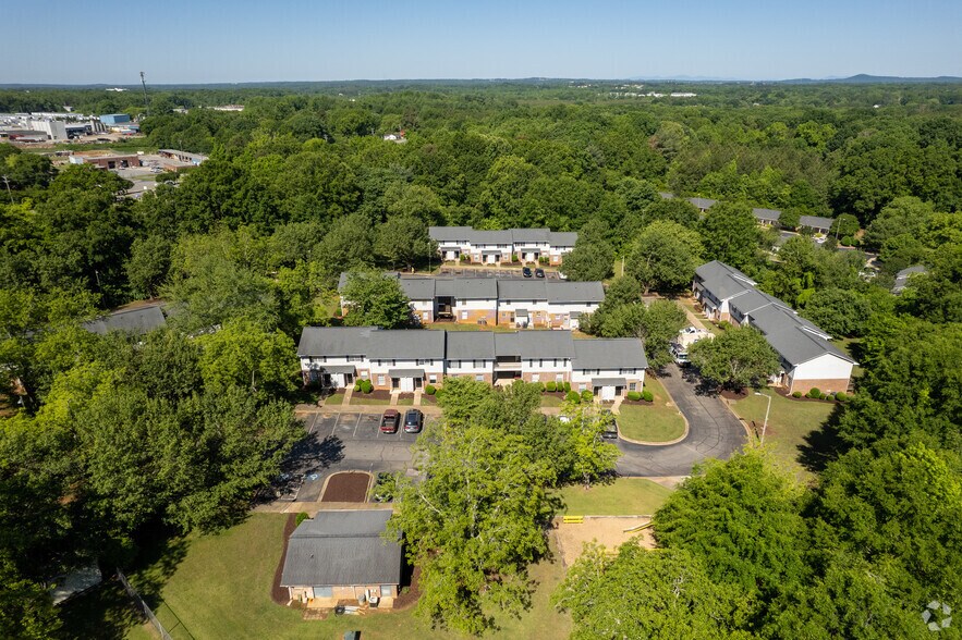 The Orchard Apartment Homes 506 S Oliver St Gaffney SC 29341