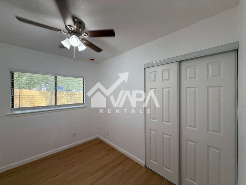 Building Photo - 5929 Mission Sunrise