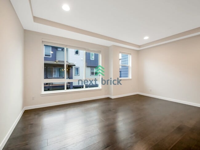 Building Photo - 3 Bed and 3.5 Bath Beautiful  Modern Townhome is Available for Rent!