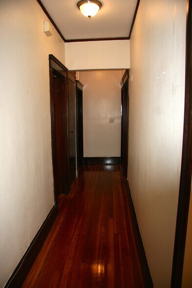 Building Photo - 54 Hobson St