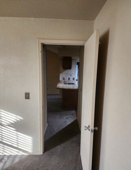 Building Photo - 14427 N Pennsylvania Ave