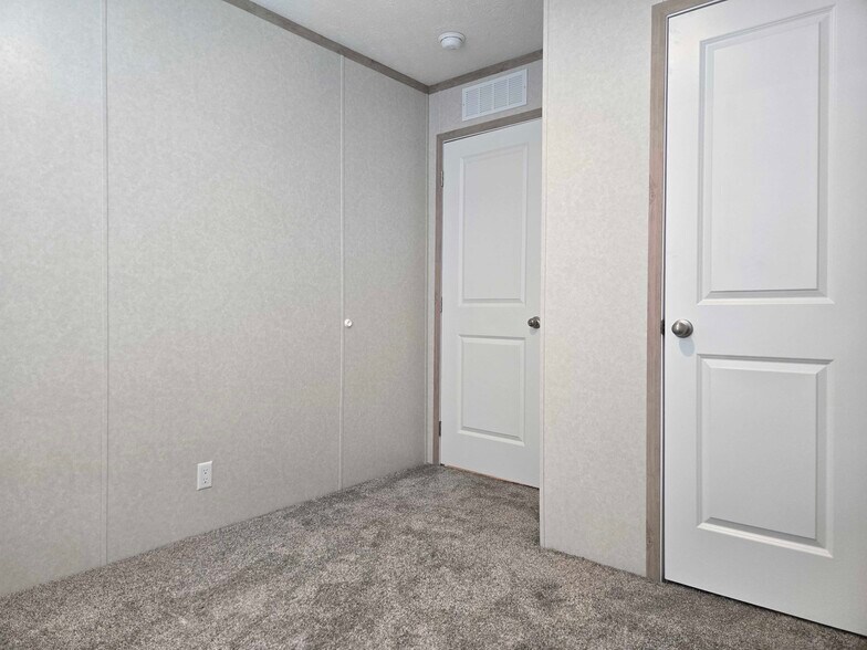 Building Photo - 52792 S Zacharias Ct