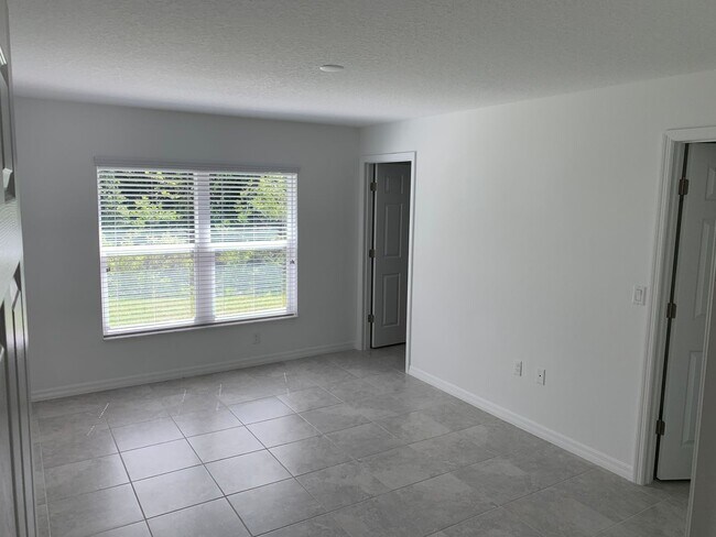 Building Photo - 124 Plain View Drive