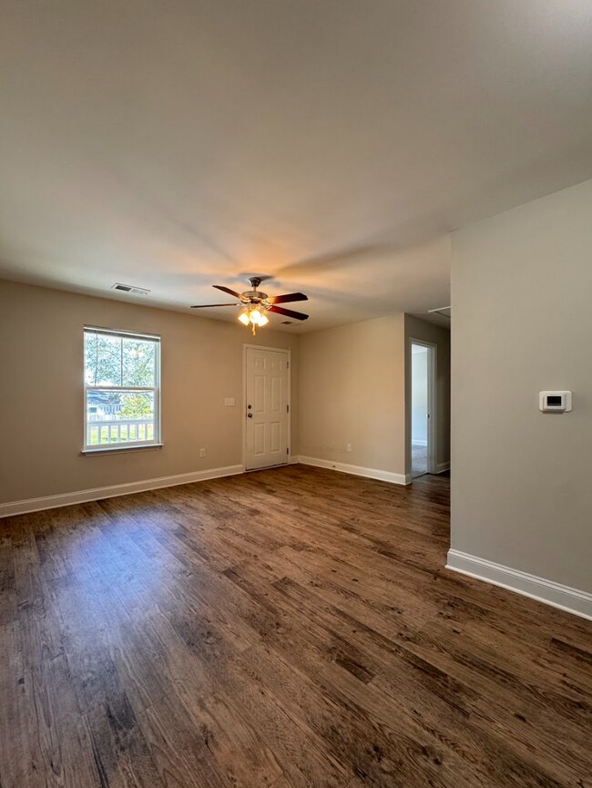 Building Photo - Move-In Ready 2 Bedroom, 2 Bath Apartment in Easley – Convenient Location & Spacious Living!