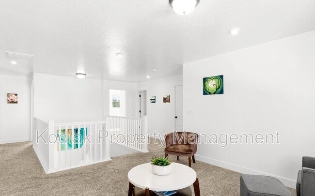 Building Photo - 127 N 4450 W